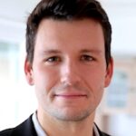 Sur l'anneau de Chow des varietes hyperKaehleriennes