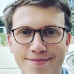 Outlying coordinates in random matrix ensembles
