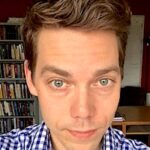 Sémantiques relationnelles et traductions modales pour Generalized Basic Logic