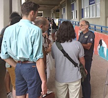 Gros intérêt de la part des nouveaux élèves pour la recherche devant le stand de l’I2M tenu par Christophe Pouet pour la journée de l’alternance qui a eu lieu jeudi 8 septembre 2022 à Centrale Marseille